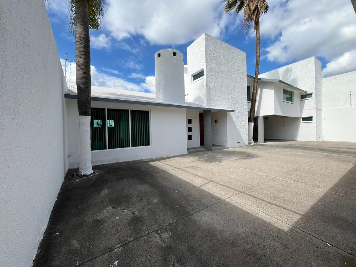 La Casa Blanca Qro *